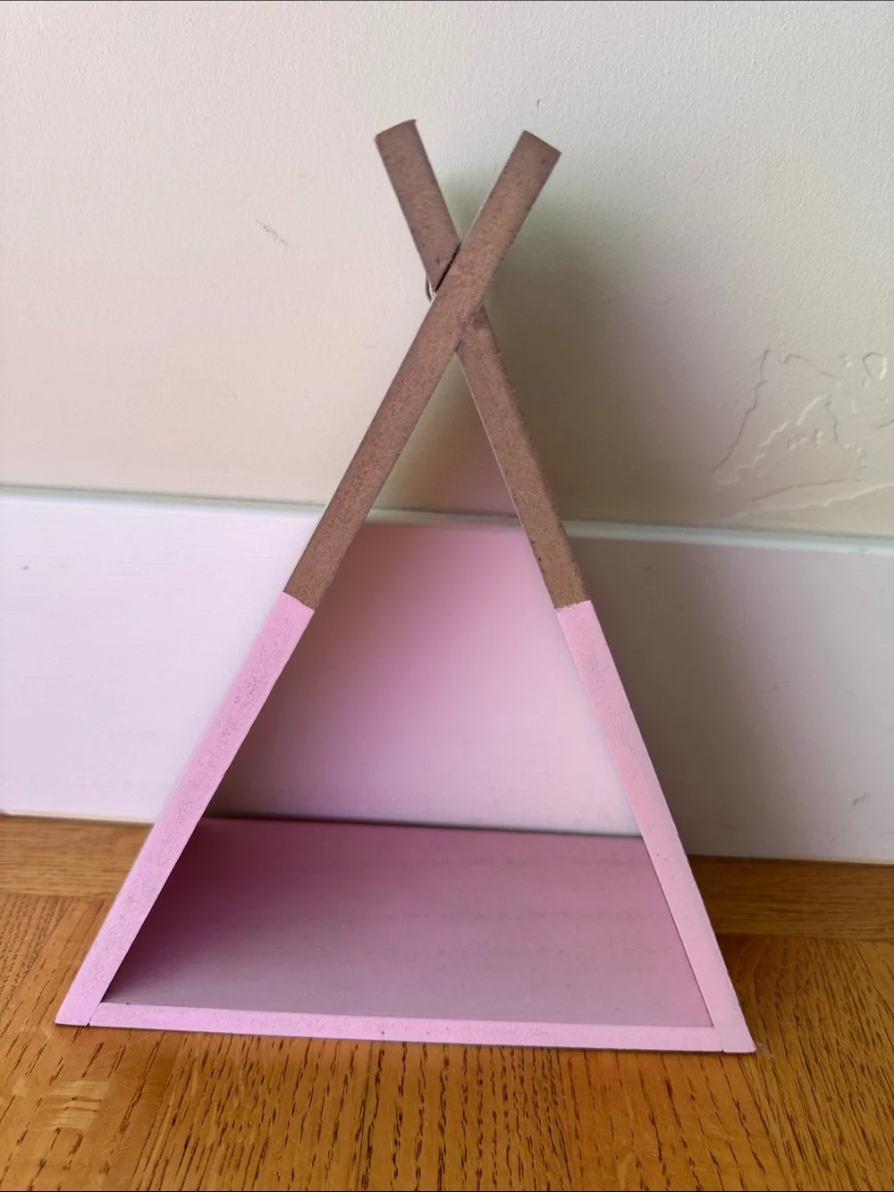 Tepee Wall Shelf in Light Pinkand Natural Wood